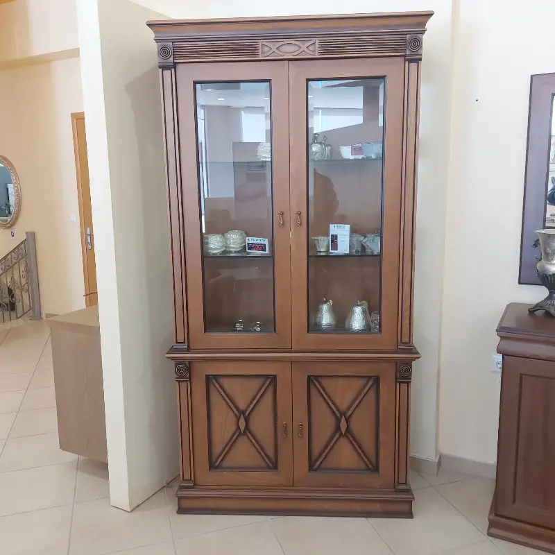 Χιαστή βιτρίνα 